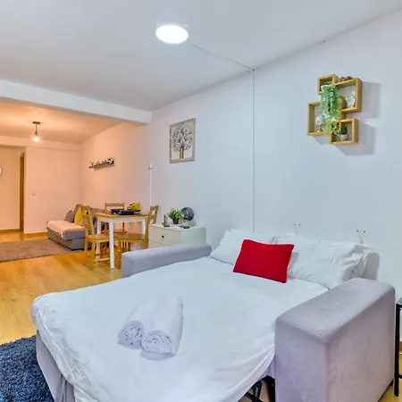 Апартаменты Cozy Center *